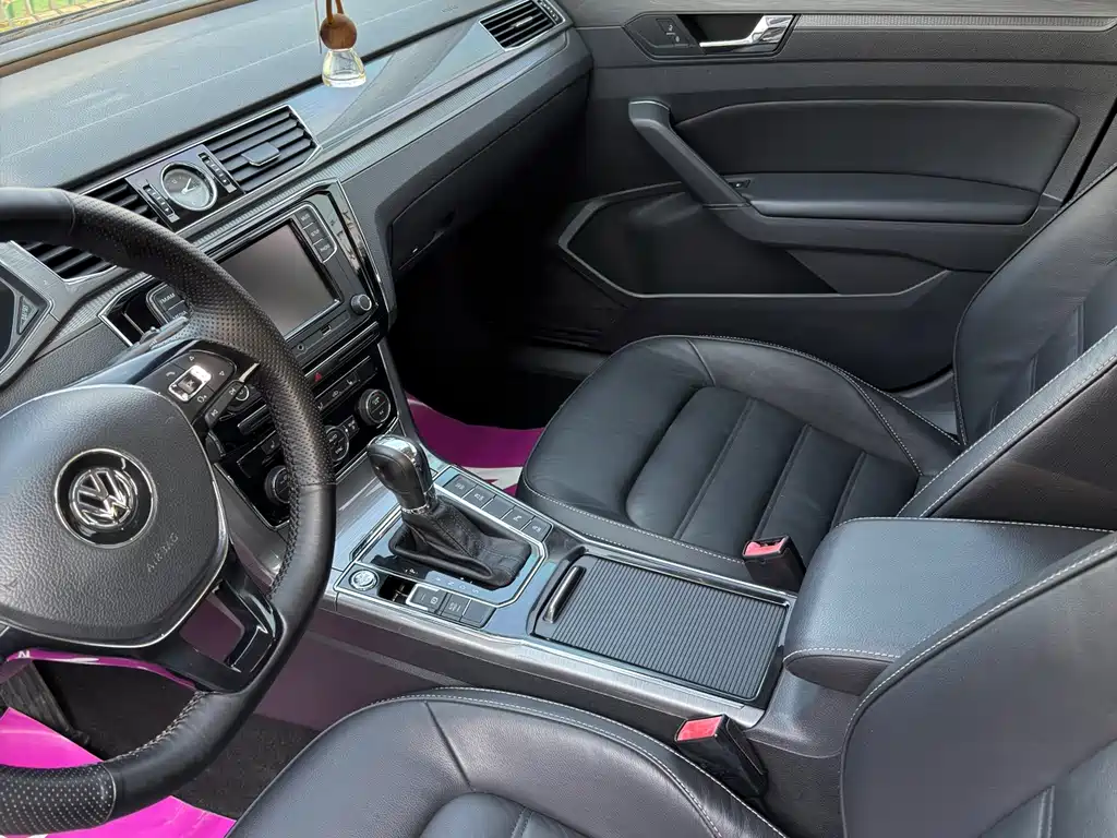 Volkswagen Passat — миниатюра 7