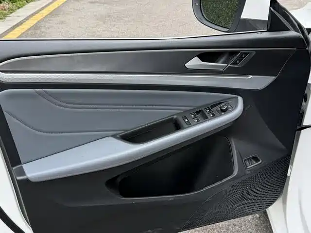 Volkswagen Lamando — миниатюра 4