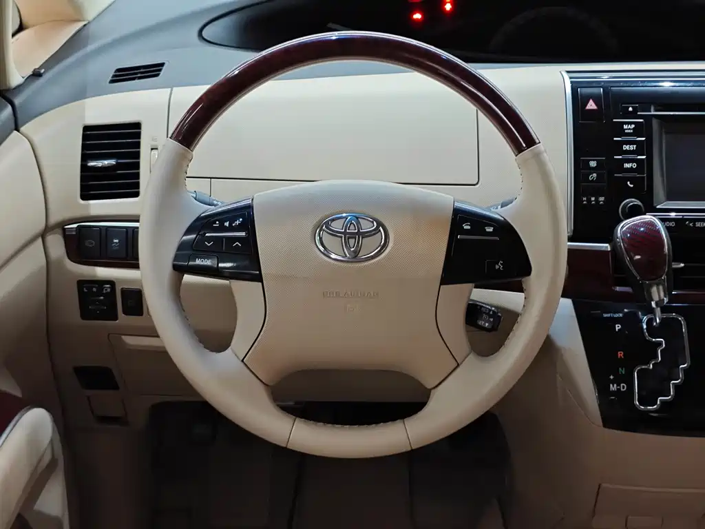 Toyota Previa — миниатюра 15
