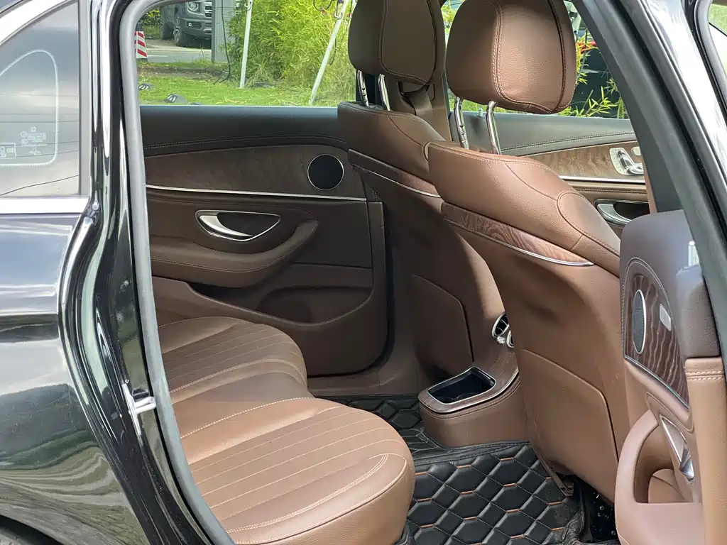 Mercedes-Benz E-Class New Energy — миниатюра 16