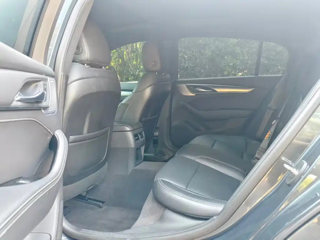 Cadillac CT5 — миниатюра 5