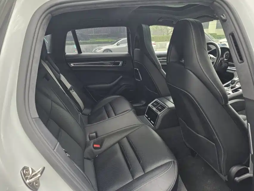 Porsche Panamera Hybrid — миниатюра 11