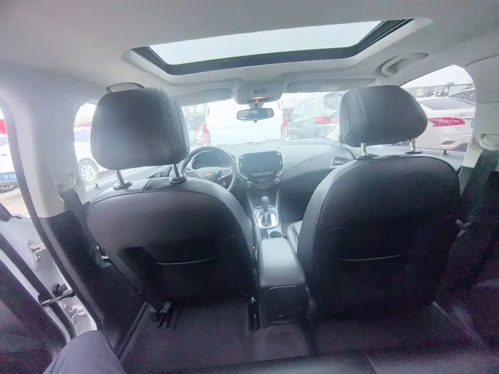 Chevrolet Cruze — миниатюра 12