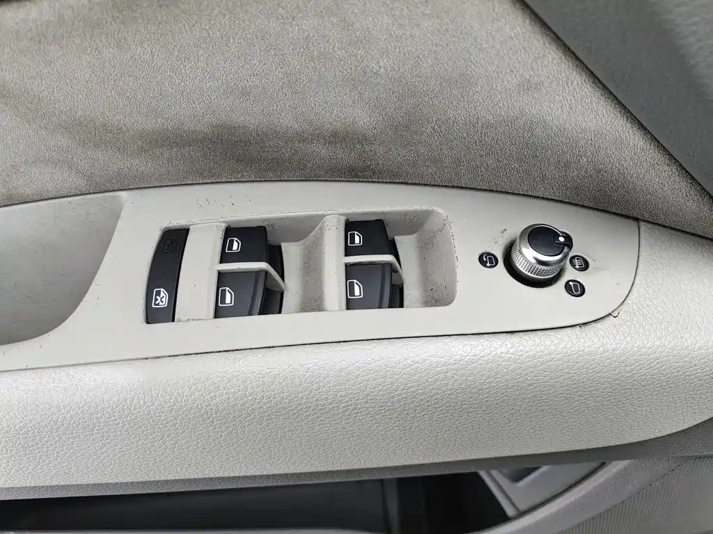 Audi Q7 — миниатюра 9