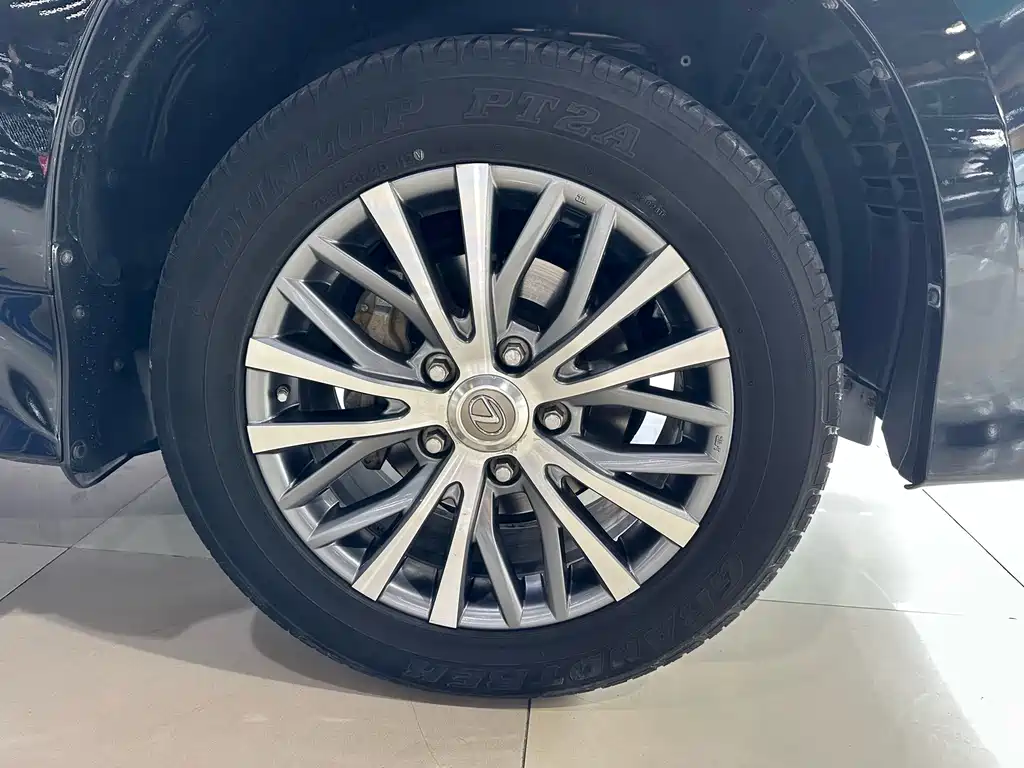 Lexus LX — миниатюра 19