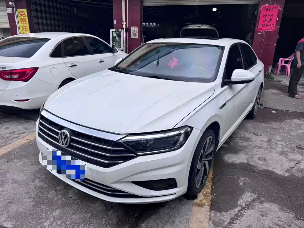 Volkswagen Sagitar 2022