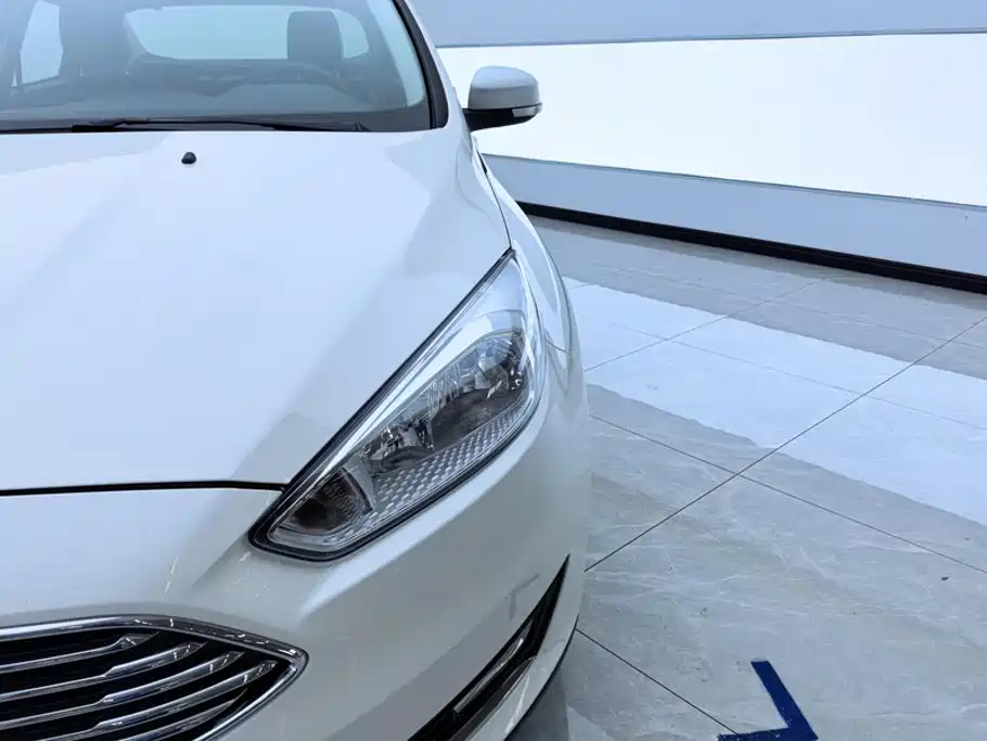 Ford Focus — миниатюра 5