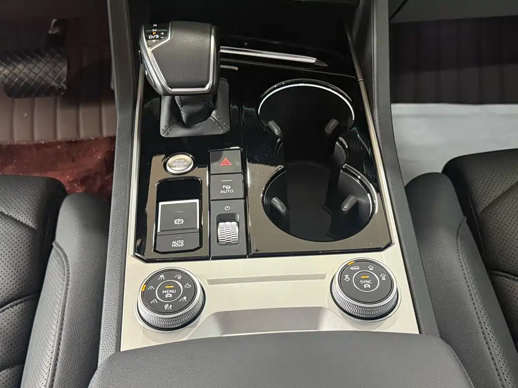 Volkswagen Touareg — миниатюра 19