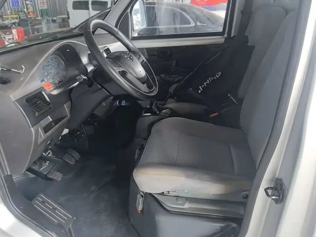 Wuling Rongguang Mini Truck — миниатюра 17