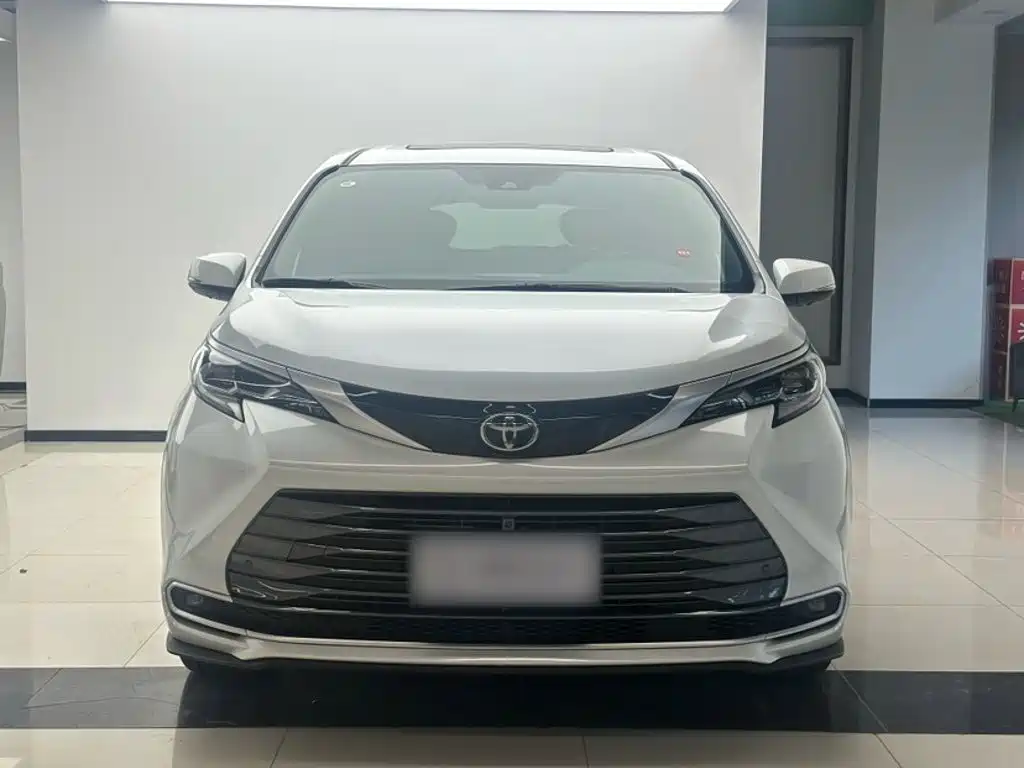 Toyota Sienna — миниатюра 11