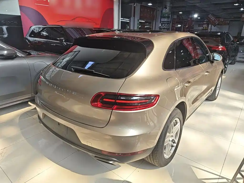 Porsche Macan — миниатюра 7