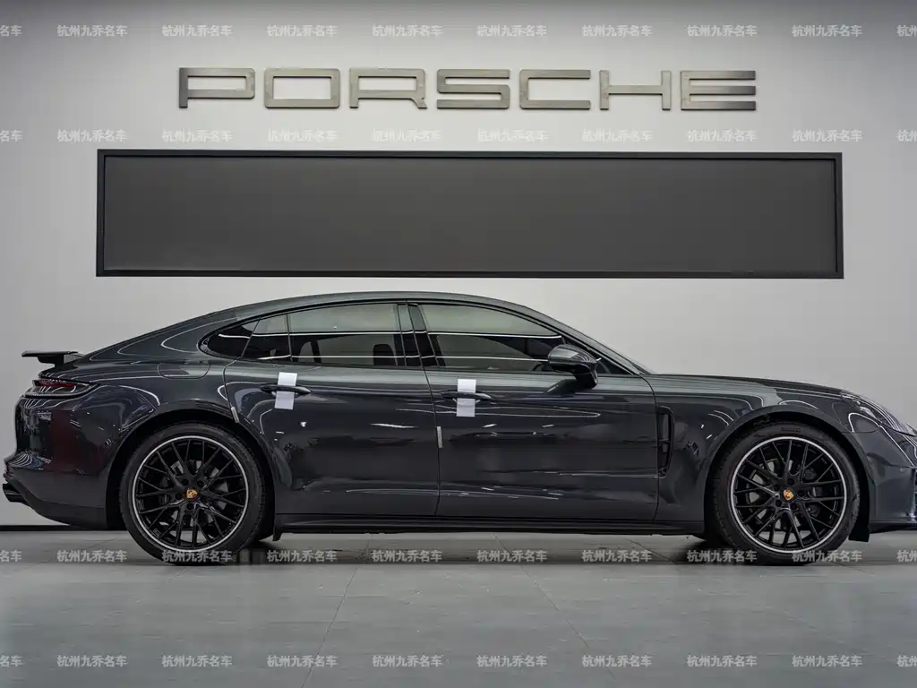 Porsche Panamera — миниатюра 4