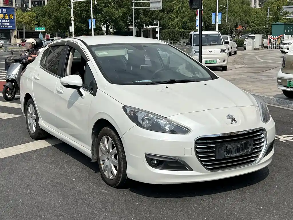 Peugeot 308 — миниатюра 6