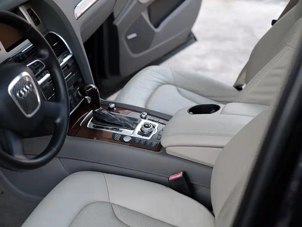 Audi Q7 — миниатюра 20