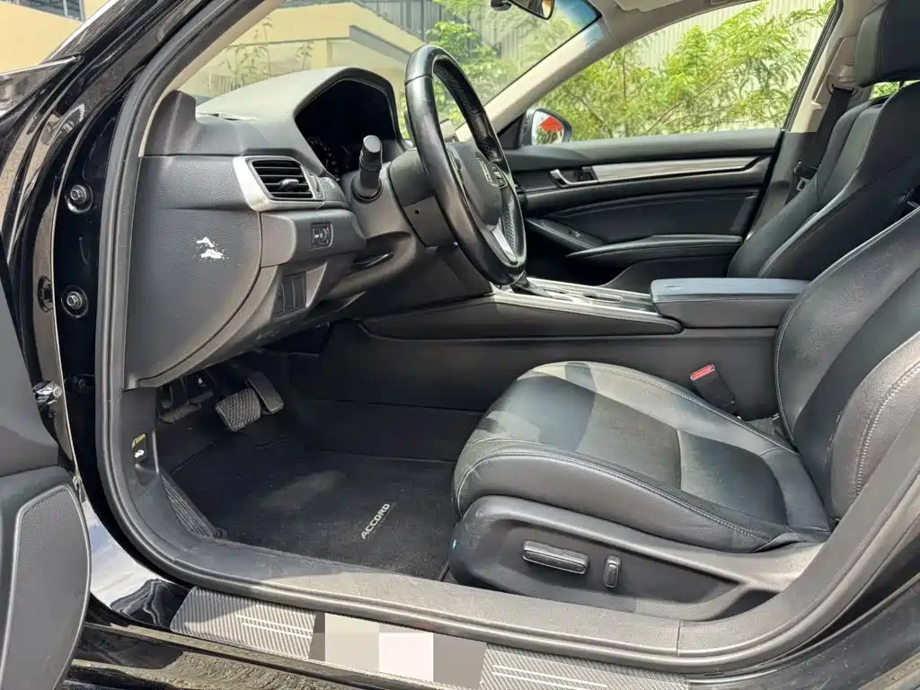 Honda Accord — миниатюра 7