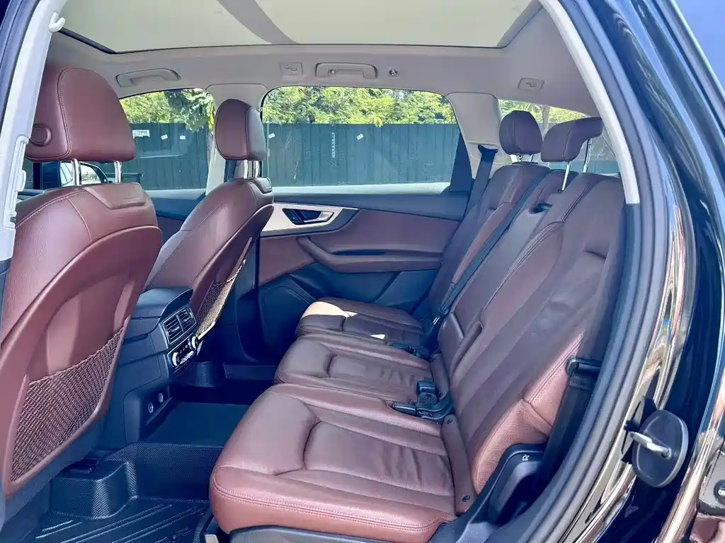 Audi Q7 — миниатюра 6