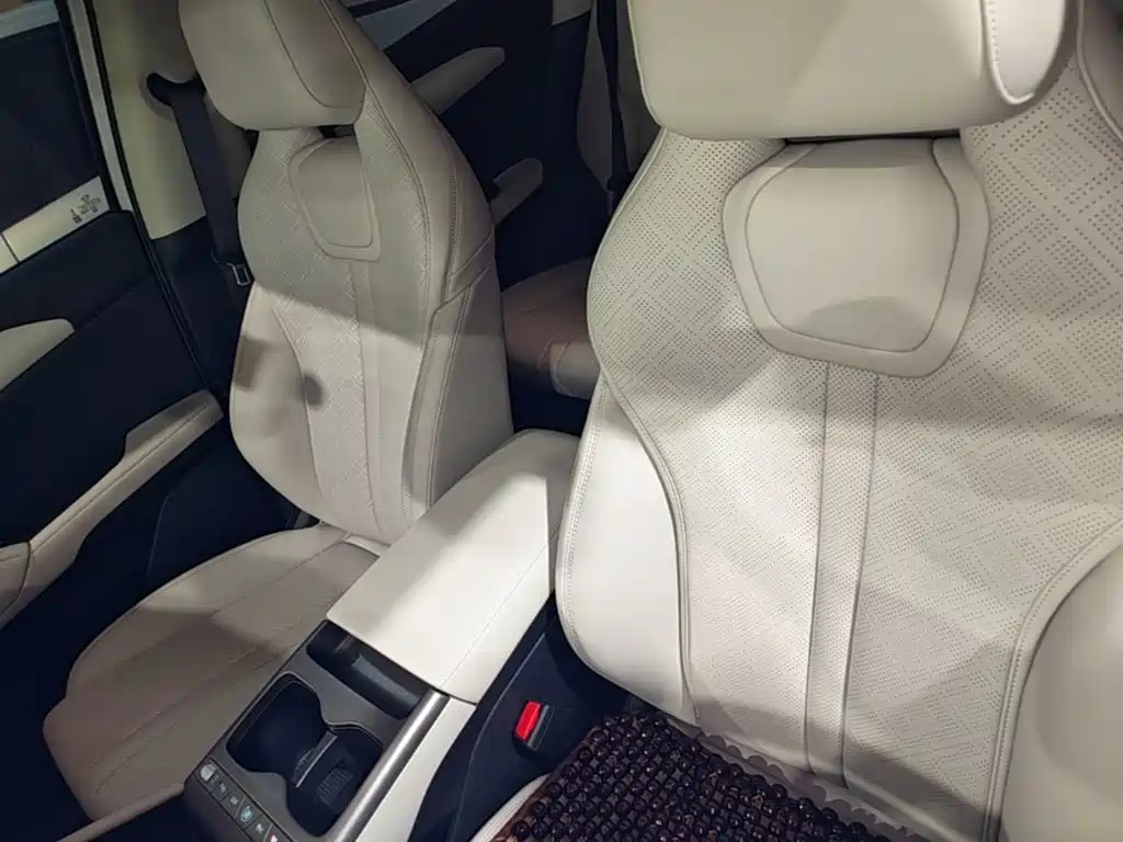 BYD Yuan UP — миниатюра 15