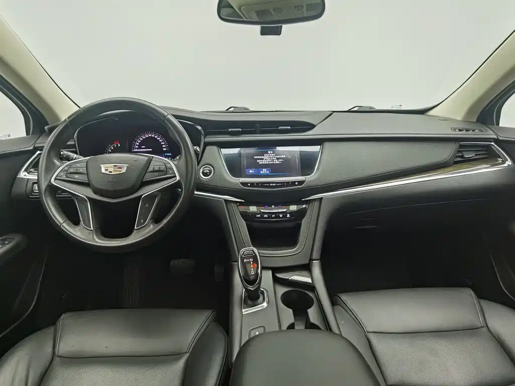 Cadillac XT5 — миниатюра 5