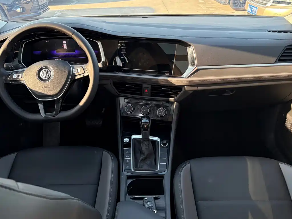 Volkswagen Sagitar — миниатюра 9