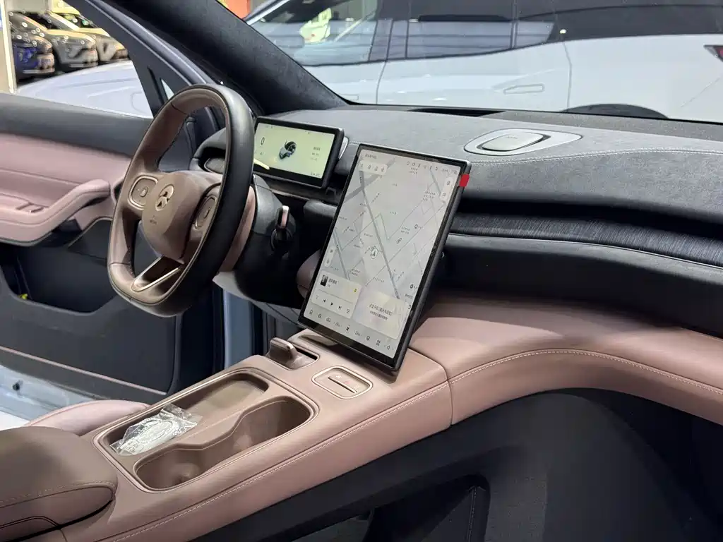 NIO EC6 — миниатюра 18