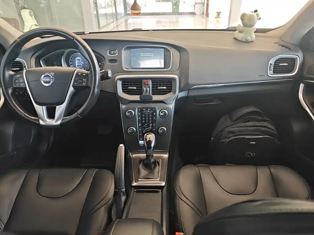Volvo V40 — миниатюра 13