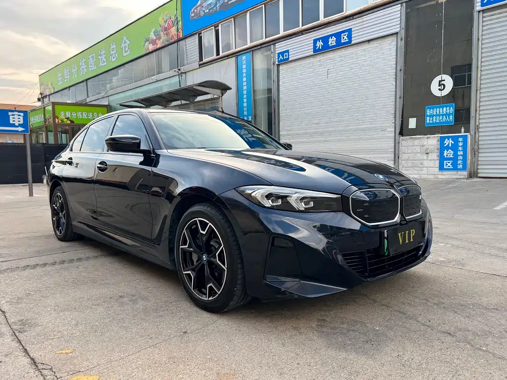 BMW i3 2024 eDrive 40 L