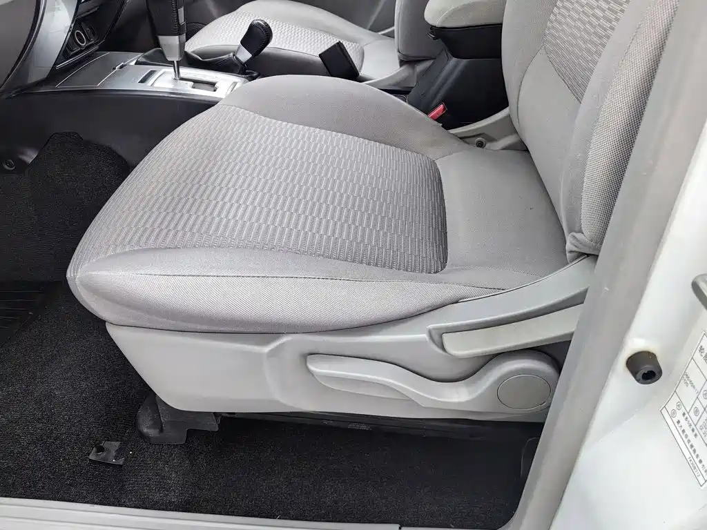 Mitsubishi Pajero Sport — миниатюра 20