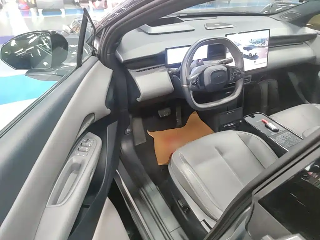 Lynk & Co Z20 — миниатюра 16
