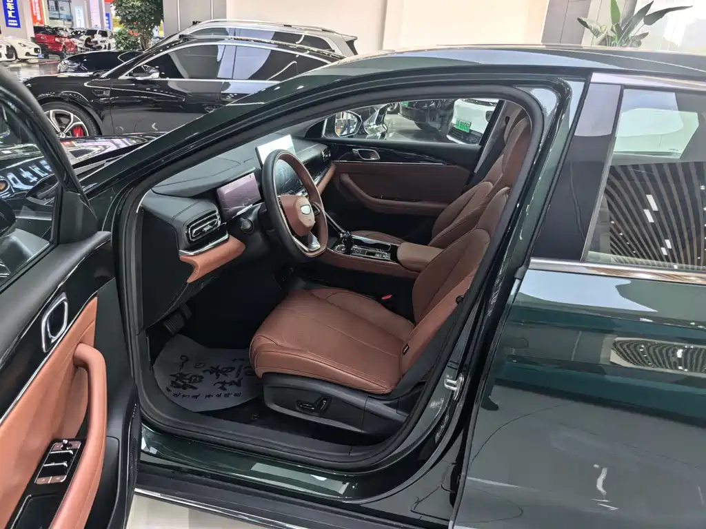 Geely Emgrand — миниатюра 4