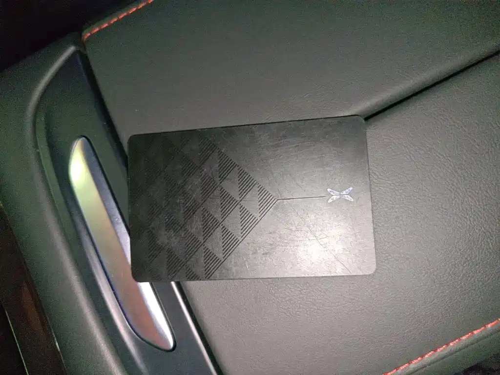 XPeng P7 — миниатюра 9