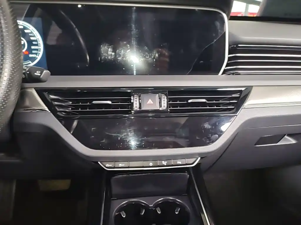 Hongqi Hongqi HS5 — миниатюра 13
