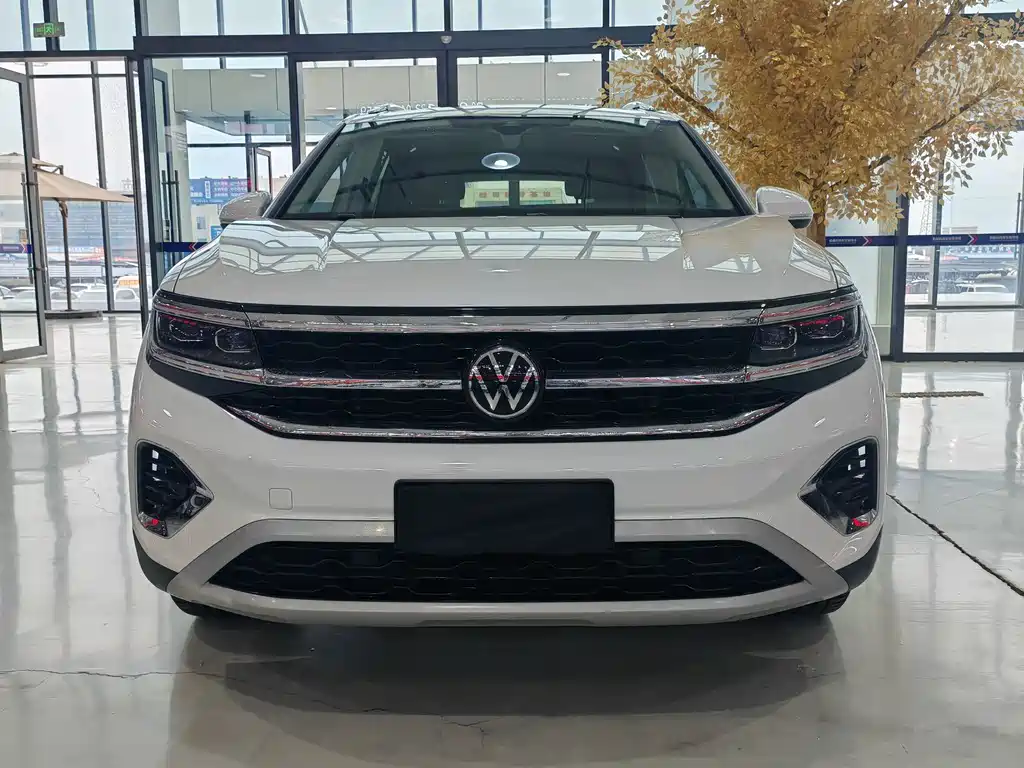 Volkswagen Viloran 2022 380TSI Flagship 6 мест