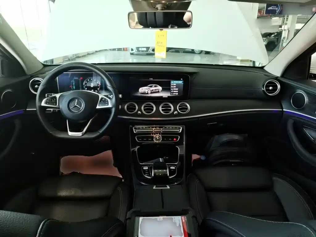 Mercedes-Benz E-Class — миниатюра 10