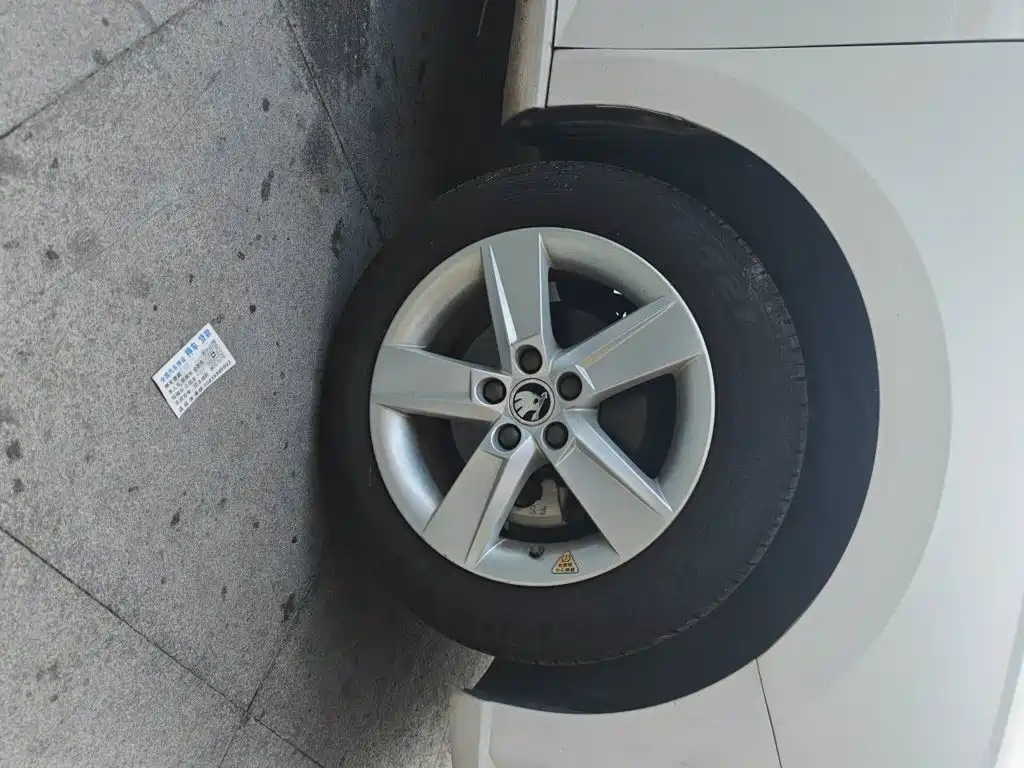 Skoda Fabia — миниатюра 8