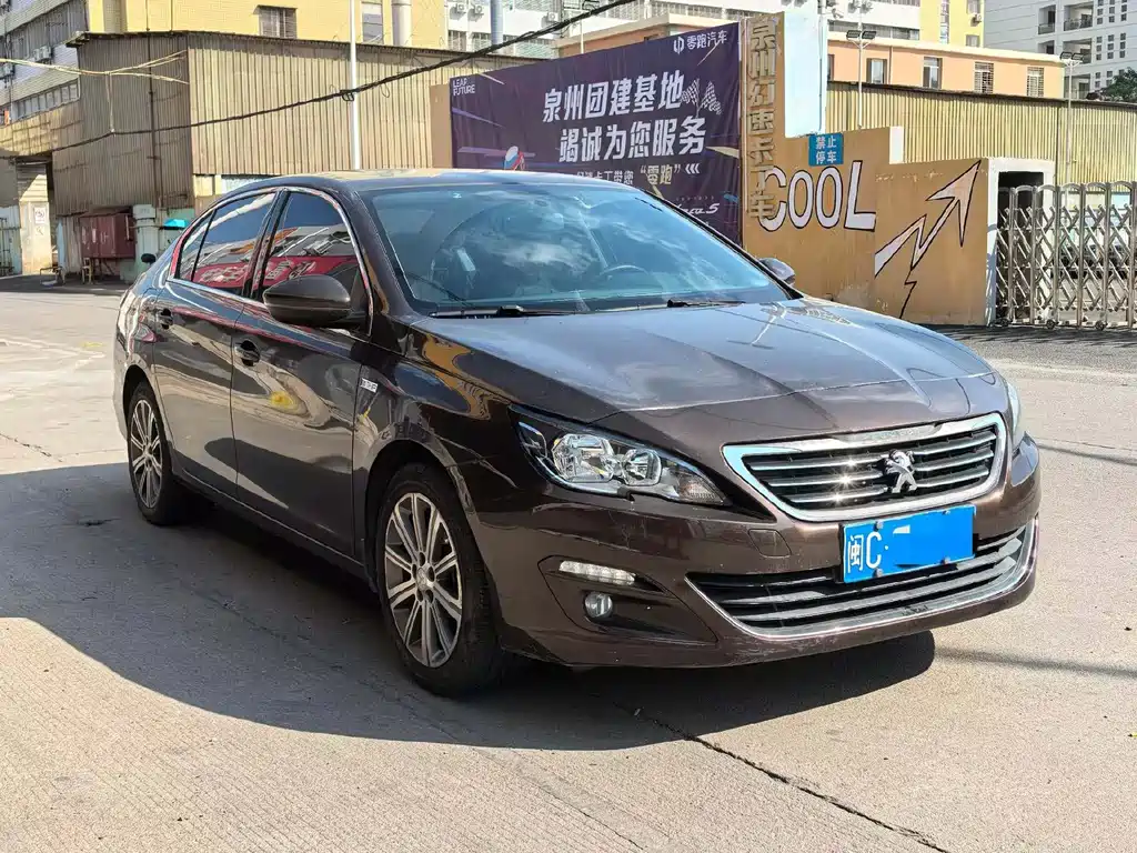 PEUGEOT 408