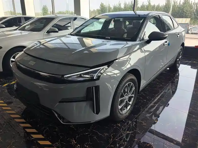 GEELY GALAXY GALAXY L6 2025