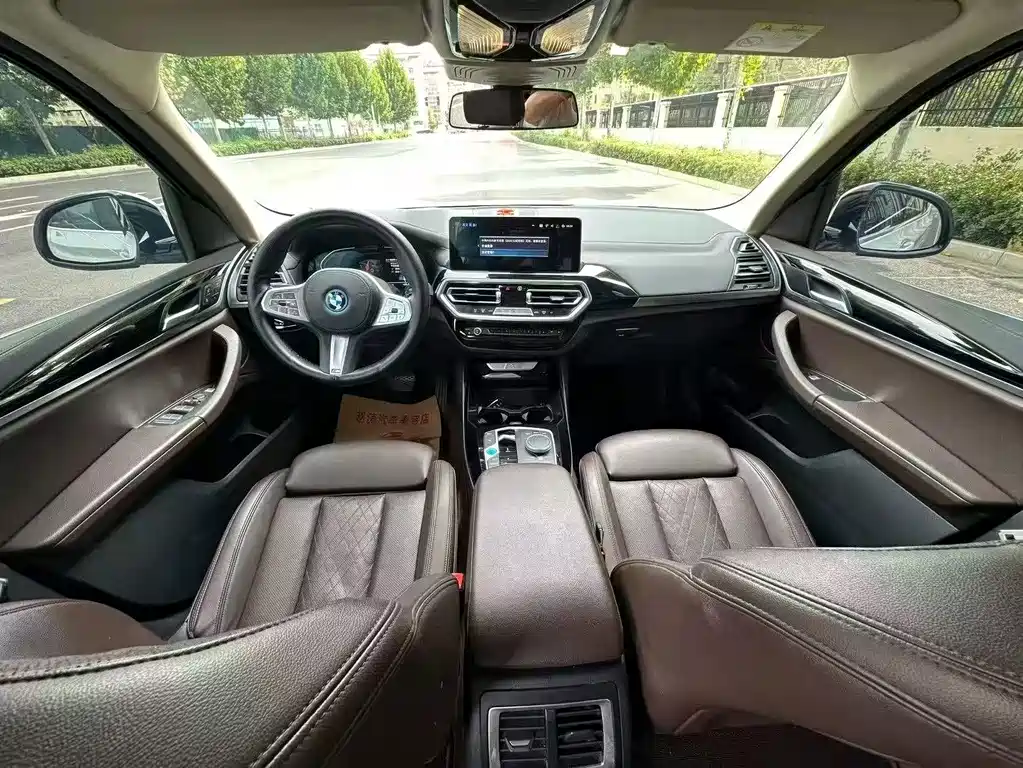 BMW iX3 — миниатюра 5