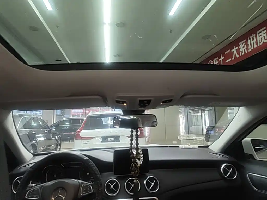 Mercedes-Benz GLA — миниатюра 18