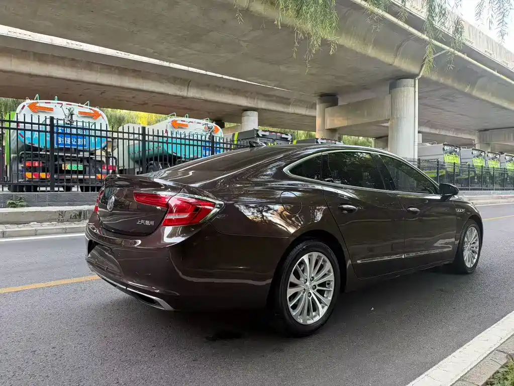 Buick LaCrosse — миниатюра 9