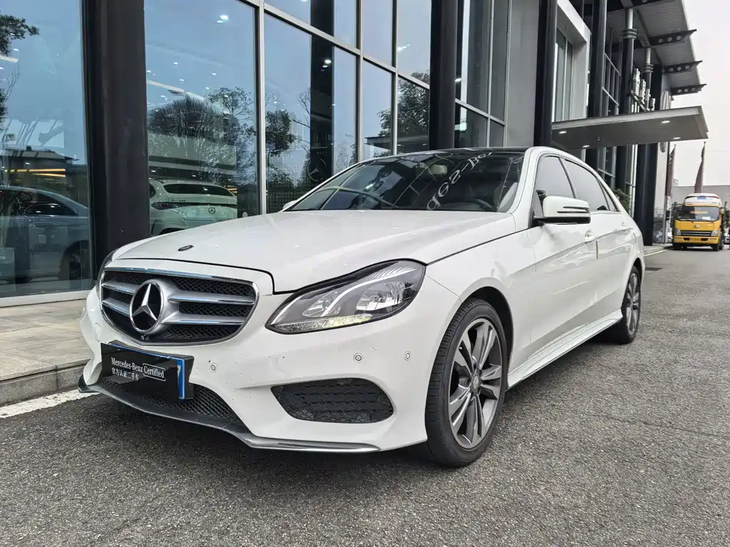 Mercedes-Benz E-Class — миниатюра 5