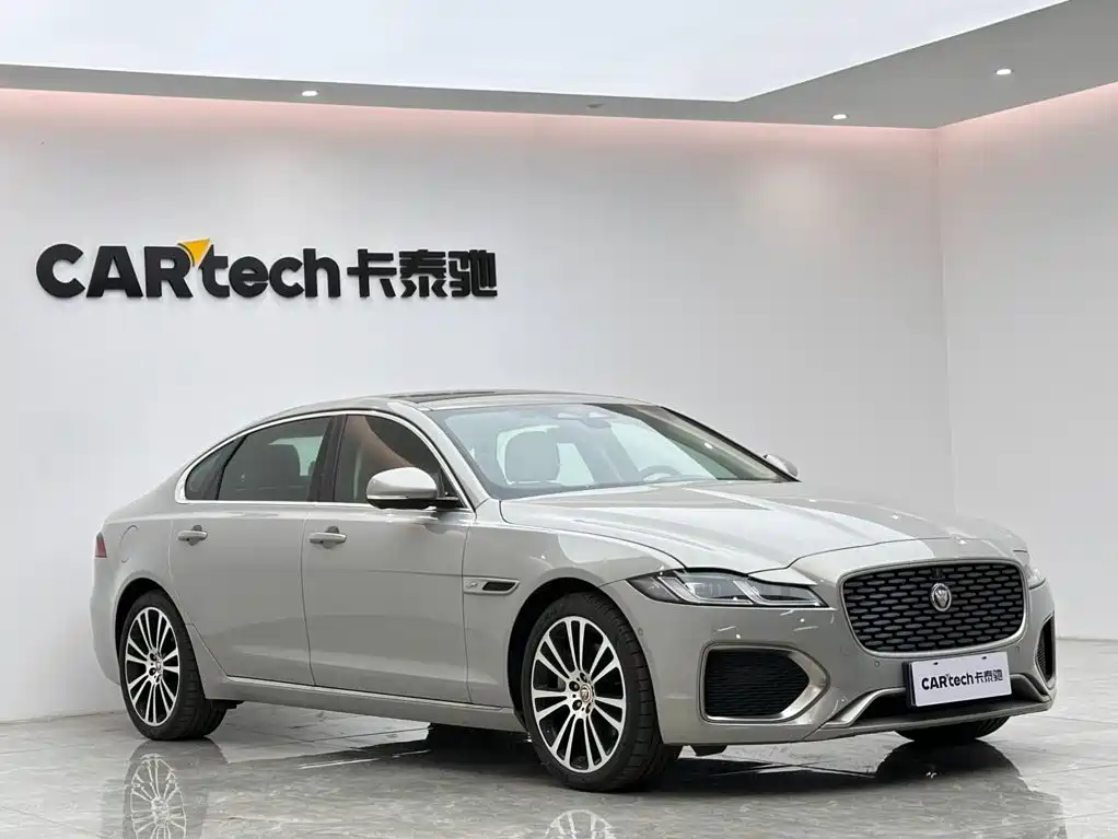 Jaguar XFL — миниатюра 6