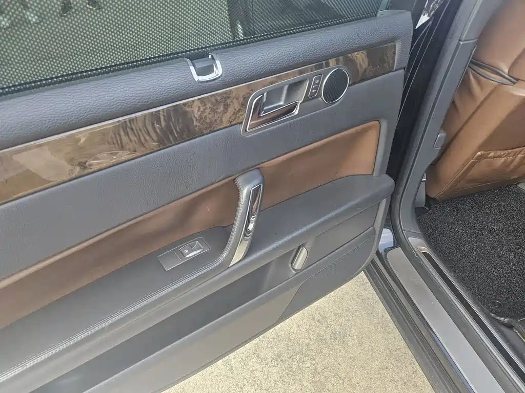 Volkswagen Phaeton — миниатюра 10