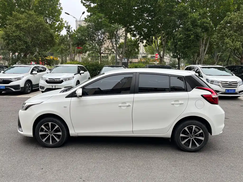 TOYOTA YARIS L ZHIXUAN
