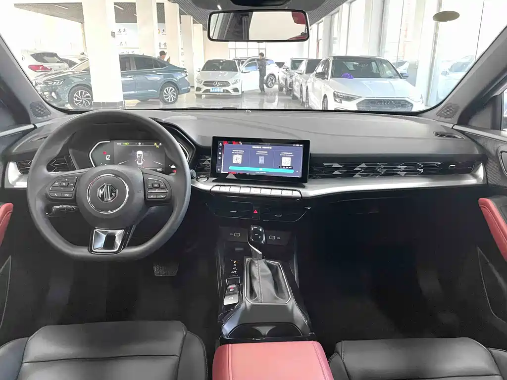 MG 5 2022 180DVVT CVT Luxury