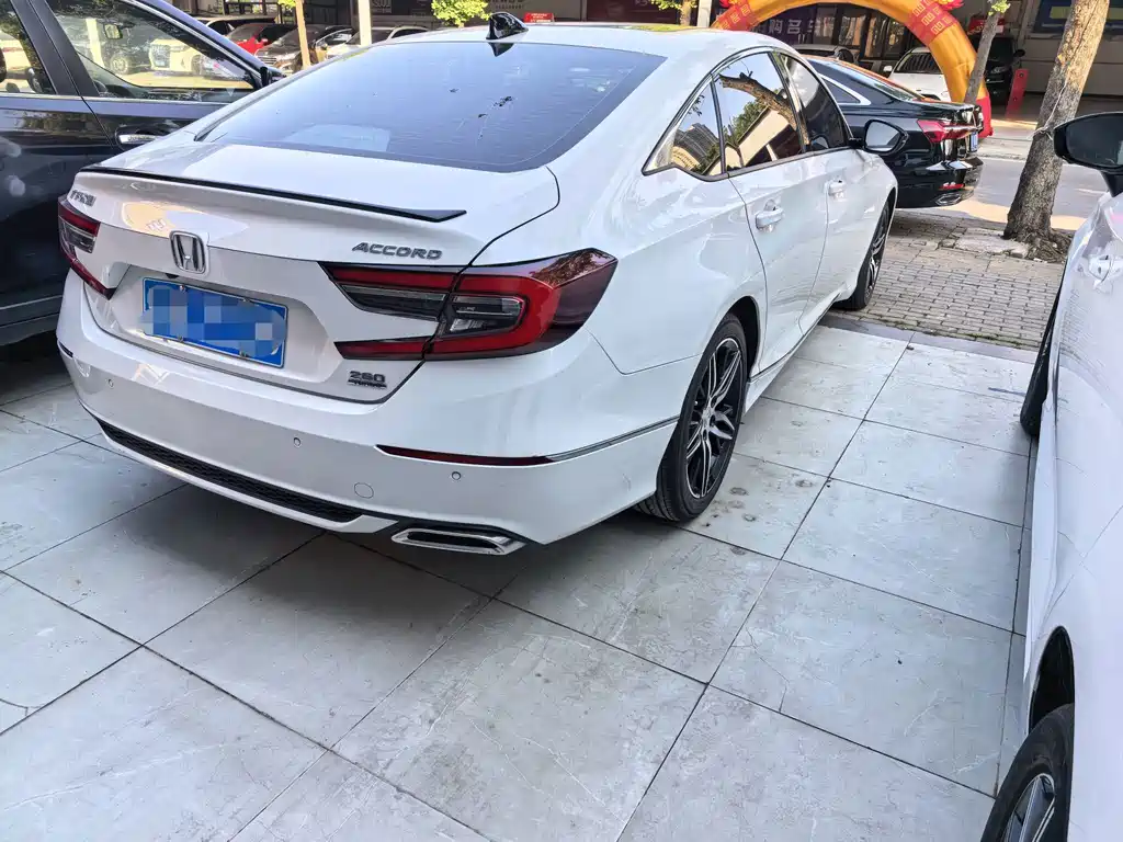 Honda Accord — миниатюра 16