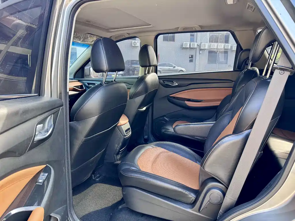 Wuling Hongguang S3 — миниатюра 6