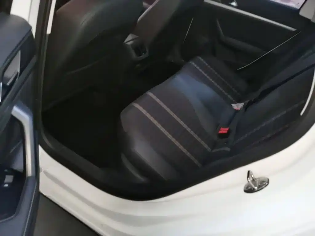 Volkswagen Lavida — миниатюра 17