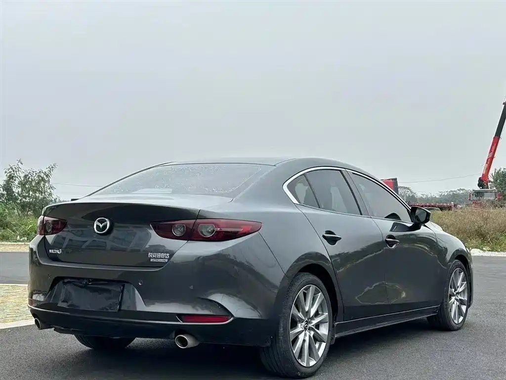 MAZDA 3 ANGKESAILA