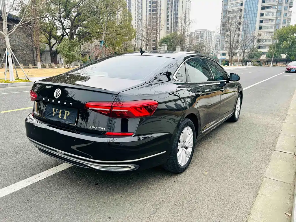 Volkswagen Passat — миниатюра 10