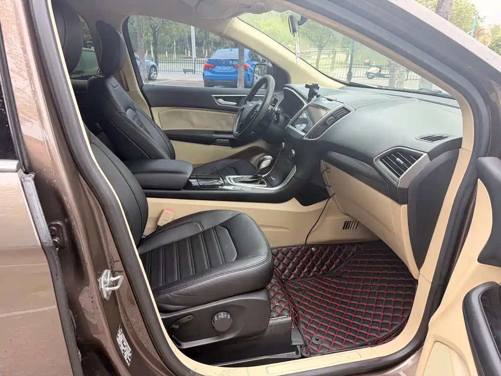Ford Edge — миниатюра 13